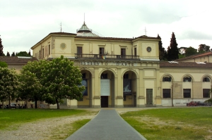 Instituto Statale D'arte (Institut Seni) yang dulunya merupakan kediaman keluarga bangsawan Medici pada abad ke 15